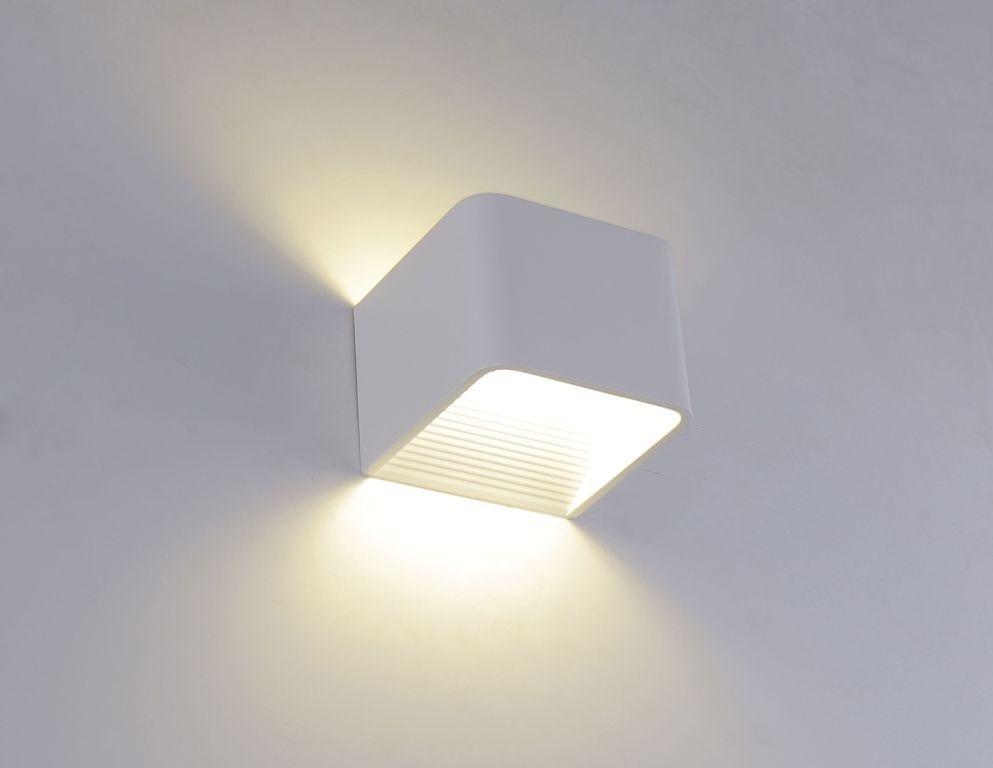 Настенный светильник Crystal Lux CLT 010W100 Bianko
