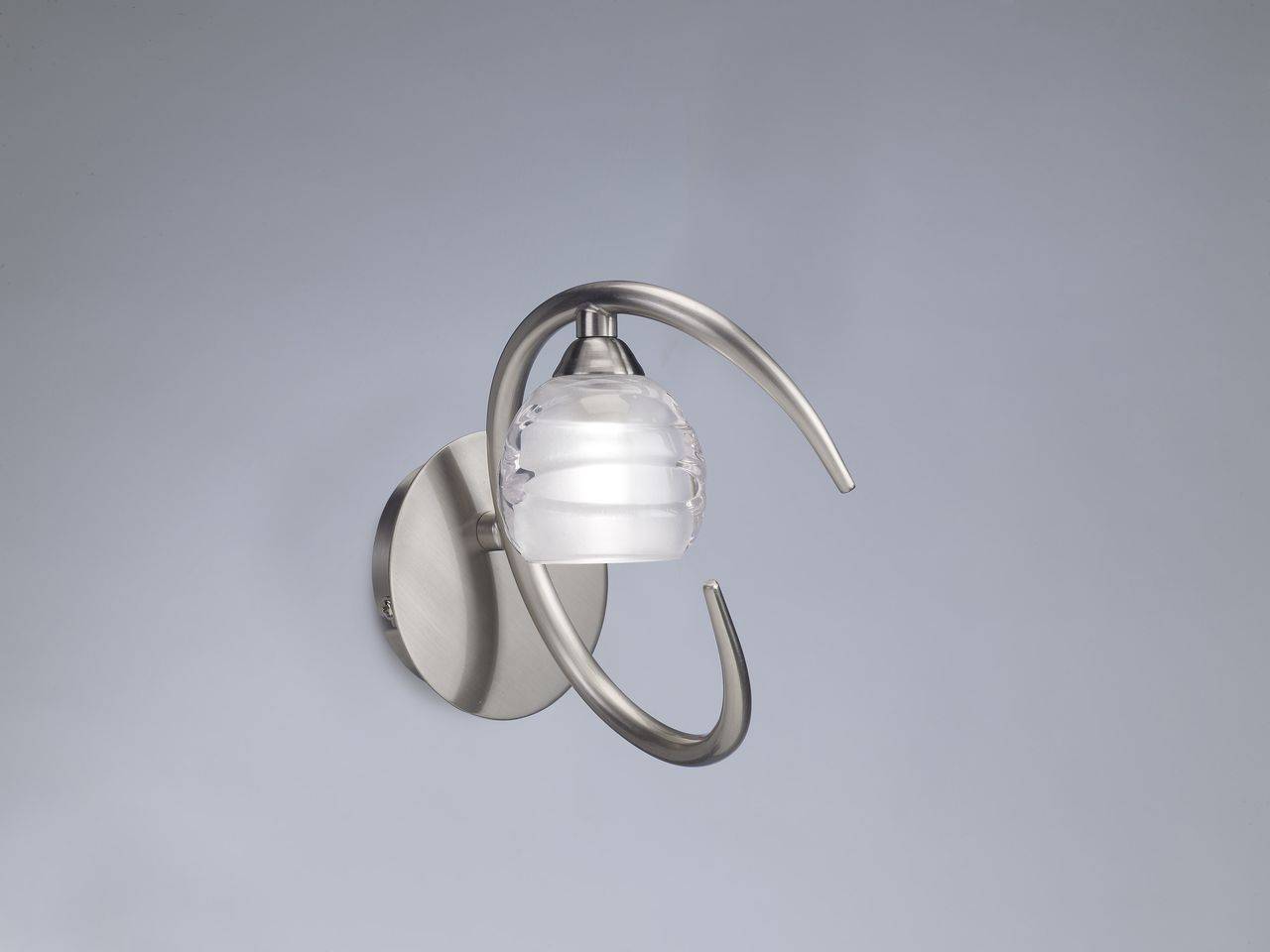 Бра Mantra Loop Satin Nickel 1816