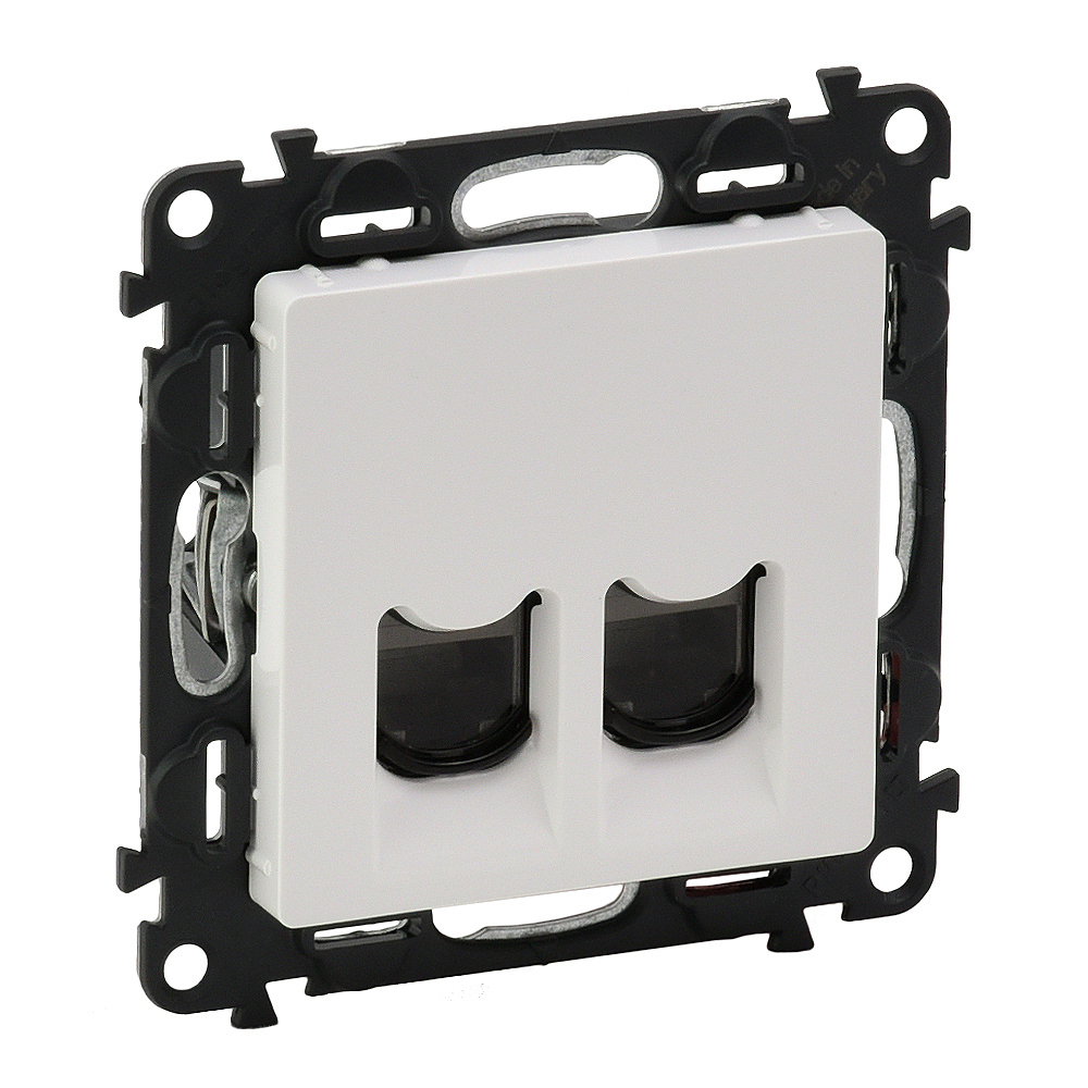 Информационная розетка RJ45 двойная Legrand Valena Life 5 кат UTP белая 753441