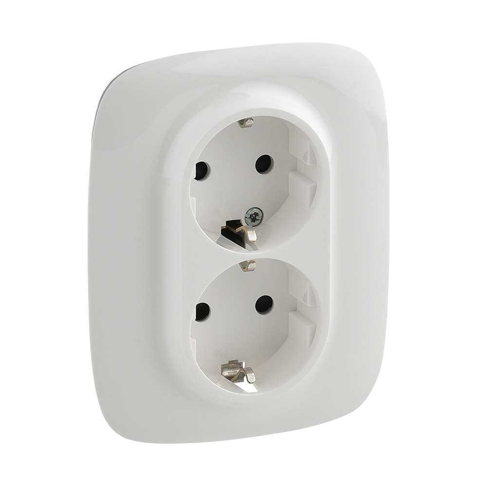 Розетка двойная Legrand Valena Allure 16A 250V с/з со шторками безвинтовой зажим белая 753726