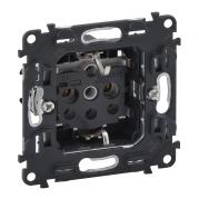 Розетка Legrand Valena Мех In Matic 16A 250V с/з винтовой зажим 753025