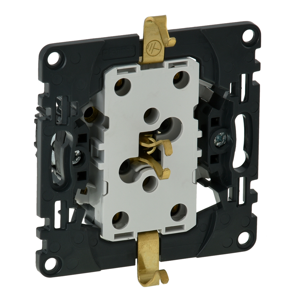 Розетка двойная Legrand Valena Мех In Matic 16A 250V с/з безвинтовой зажим 753027